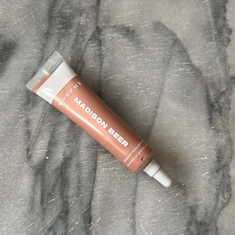 LIMITED EDITION Morphe Madison Beer Shimmer Highlighter in FAIRY TEARS